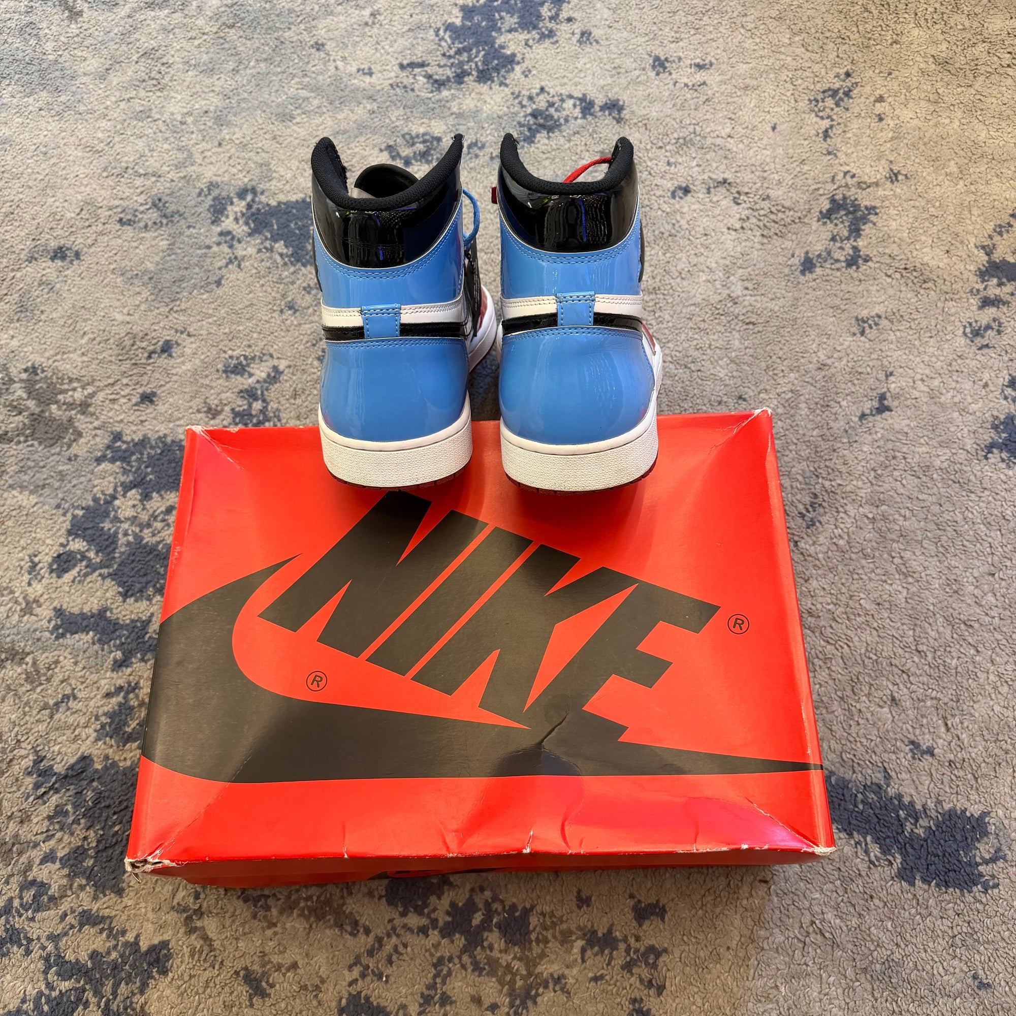 Jordan 1 Retro High Fearless UNC Chicago USED