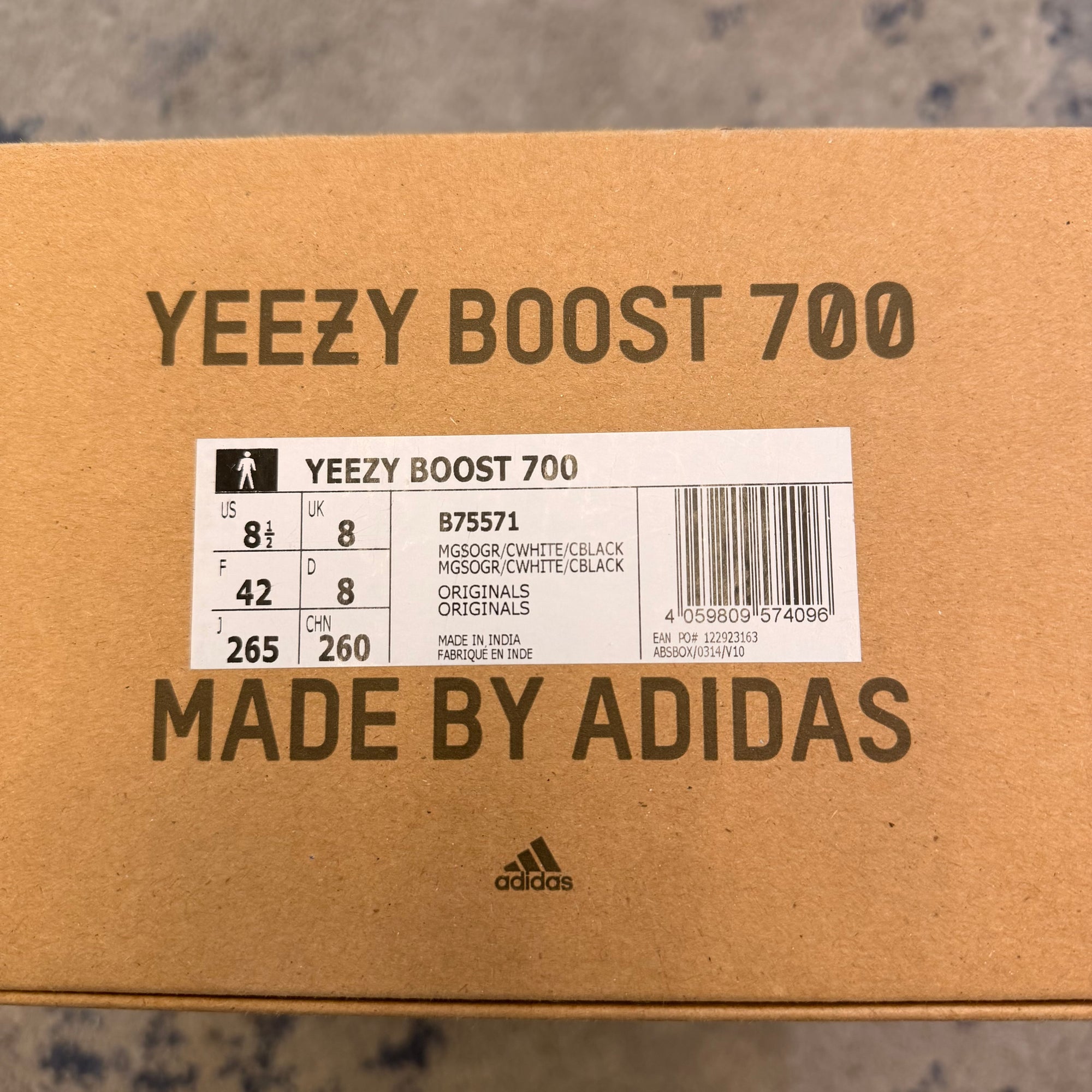 Yeezy Boost 700 Wave Runner USED