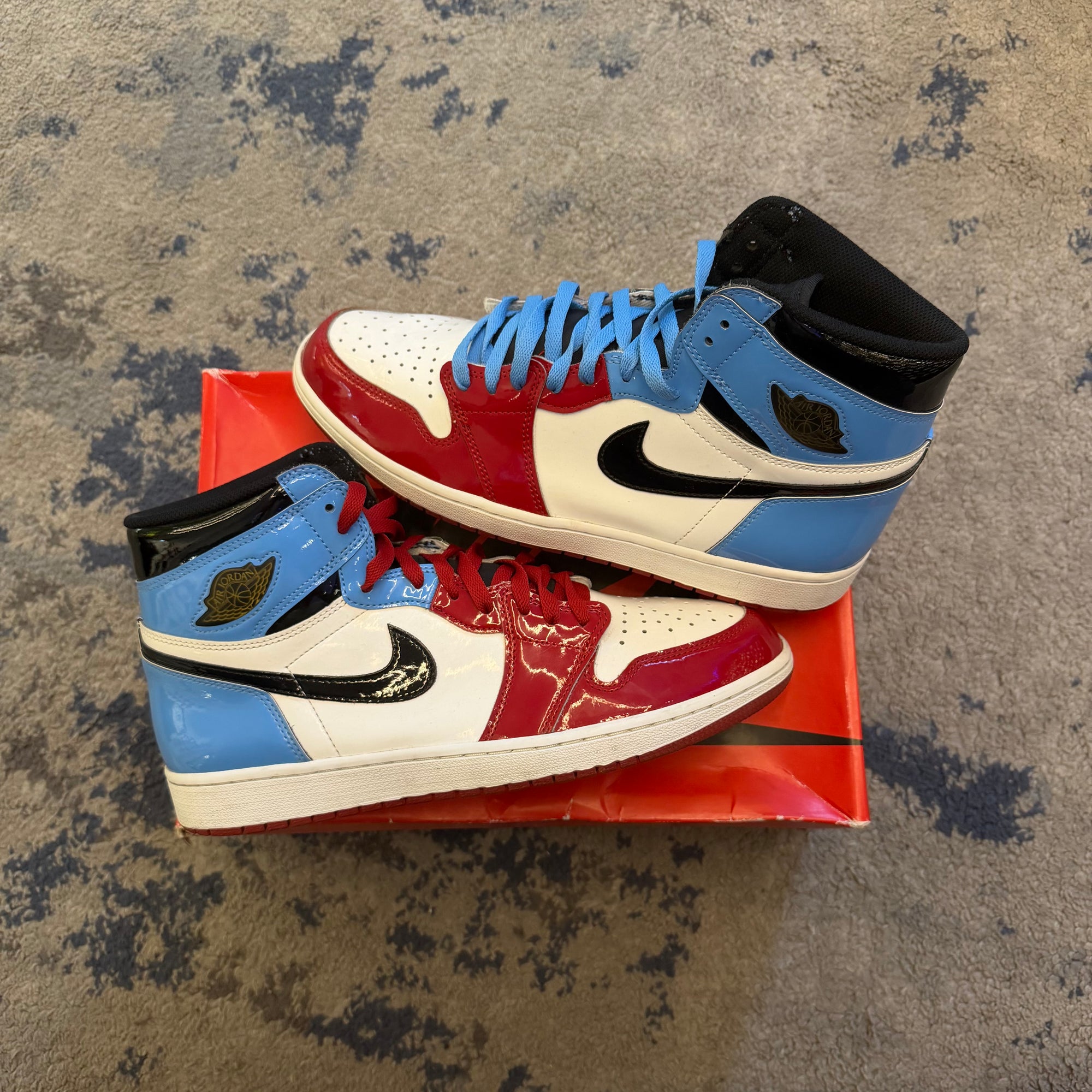 Jordan 1 Retro High Fearless UNC Chicago USED