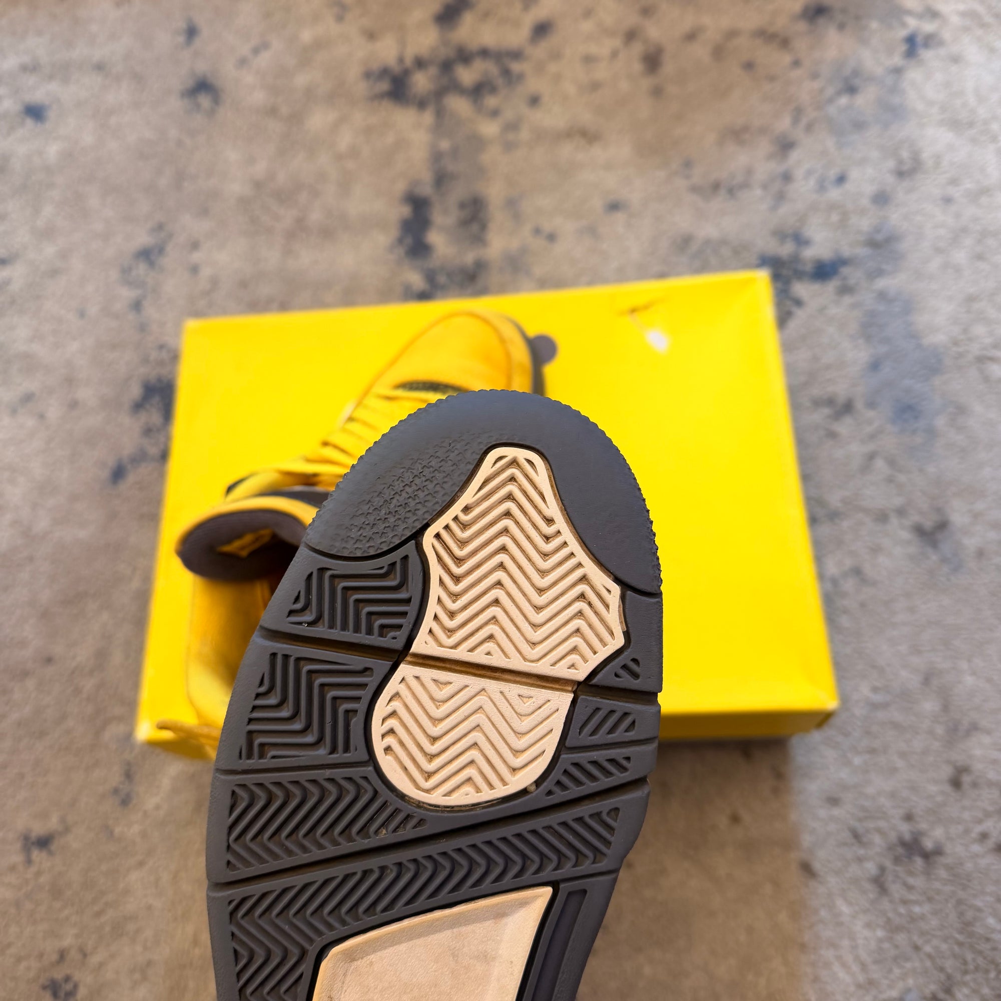 Jordan 4 Retro Tour Yellow USED