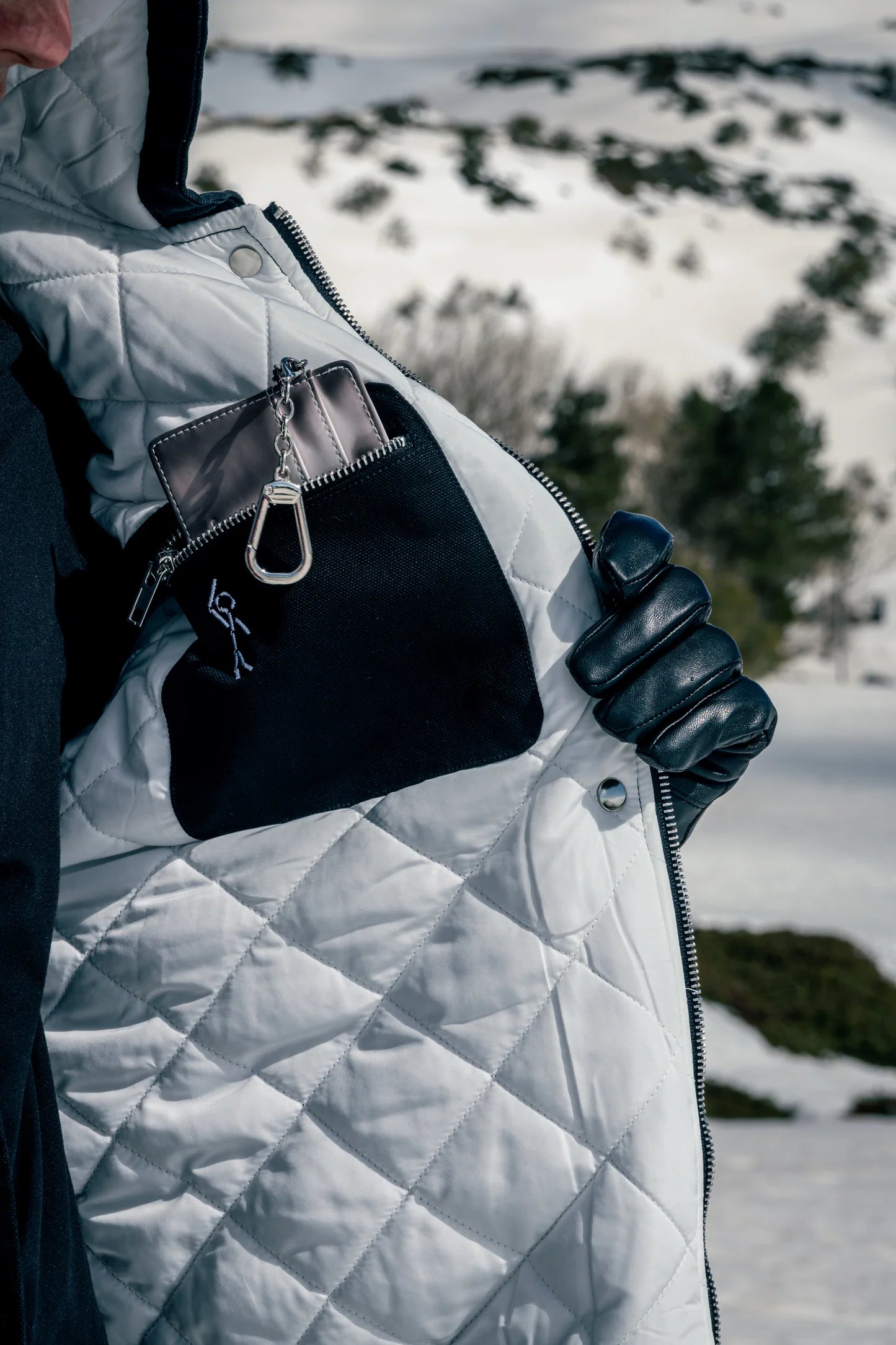 Analogy Studios The Perfect Bomber Black