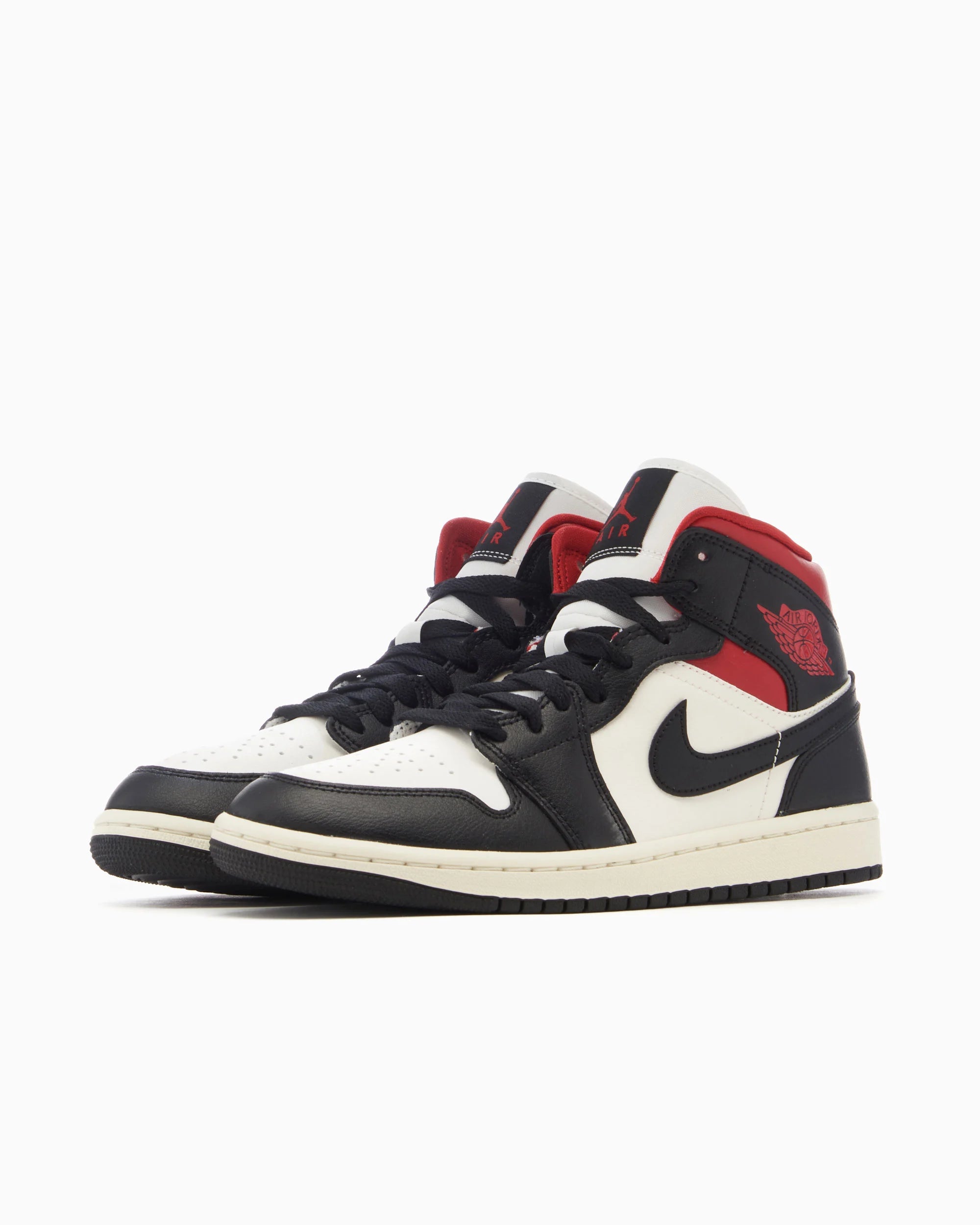Air Jordan 1 Mid Gym Red Panda